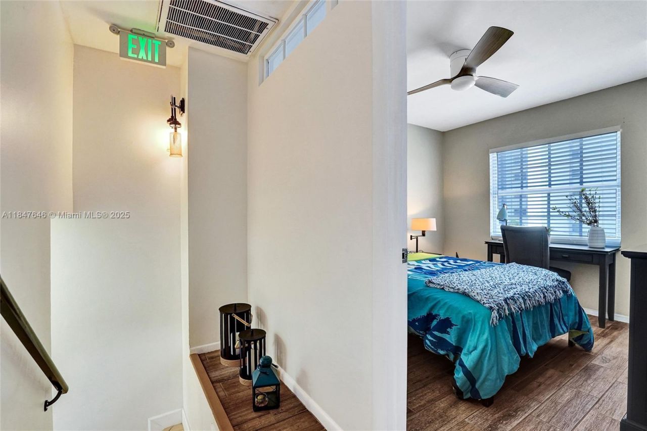 345 Virginia St, Hollywood, FL 33019 Photo