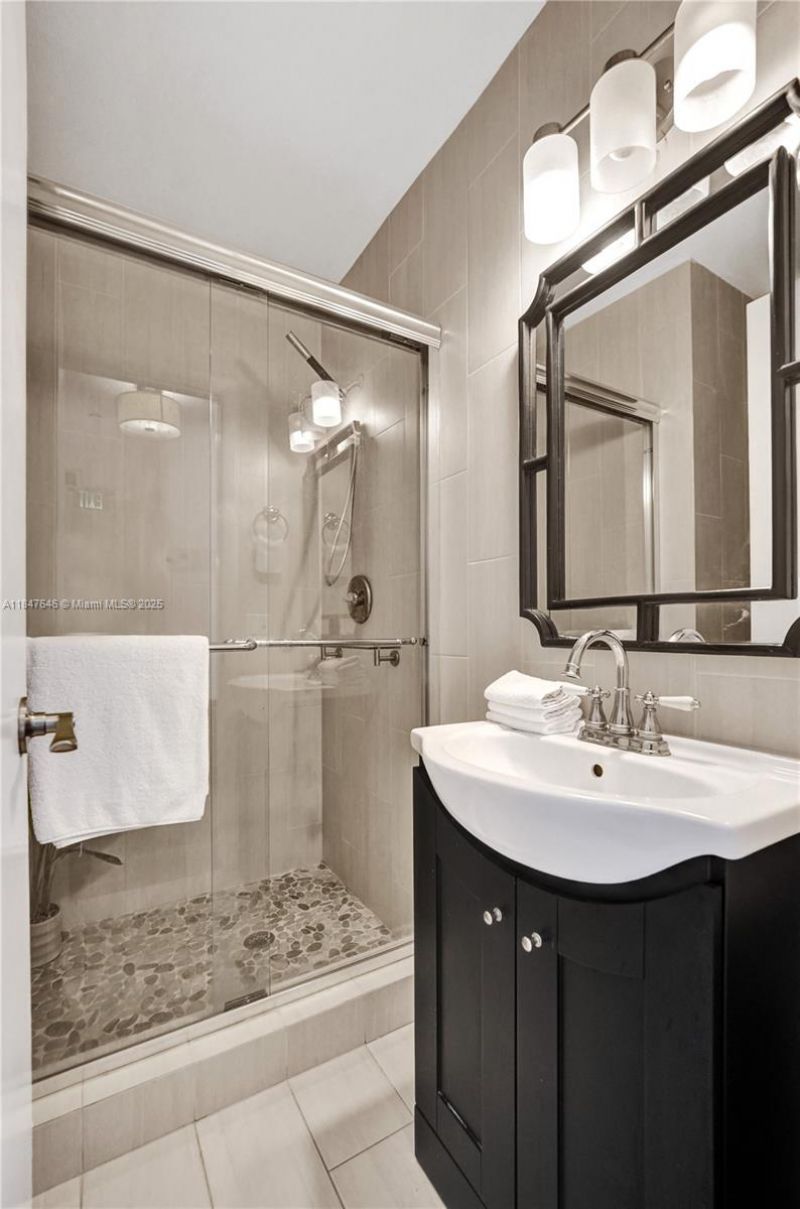 345 Virginia St, Hollywood, FL 33019 Photo