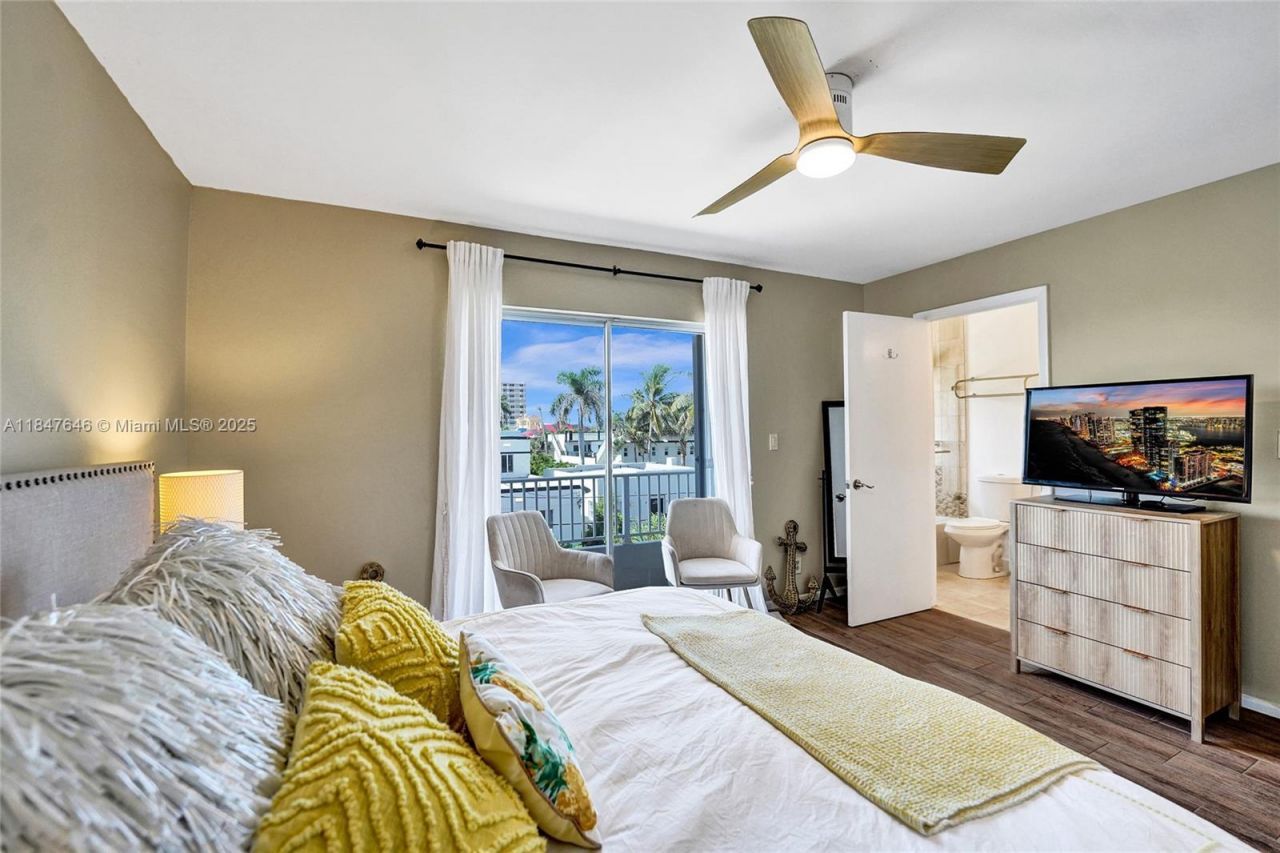 345 Virginia St, Hollywood, FL 33019 Photo