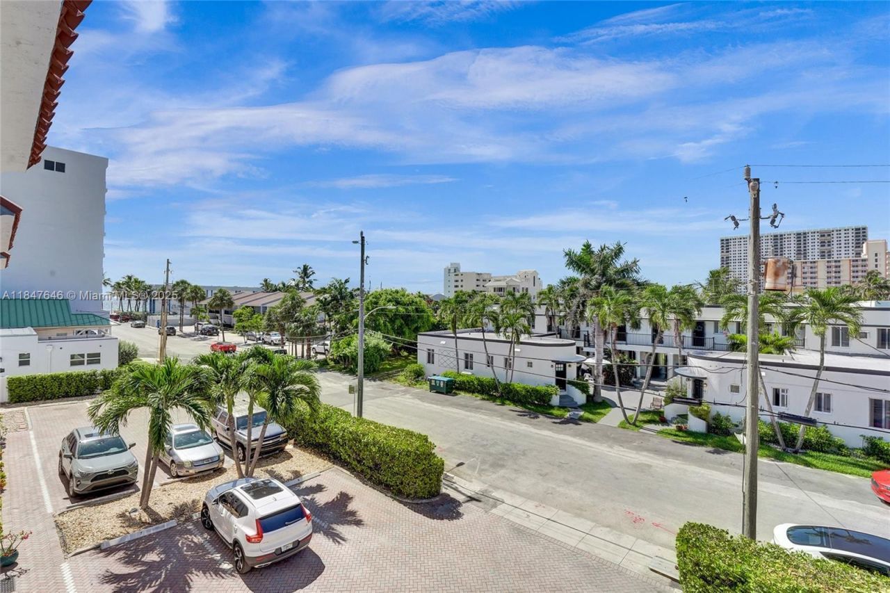 345 Virginia St, Hollywood, FL 33019 Photo