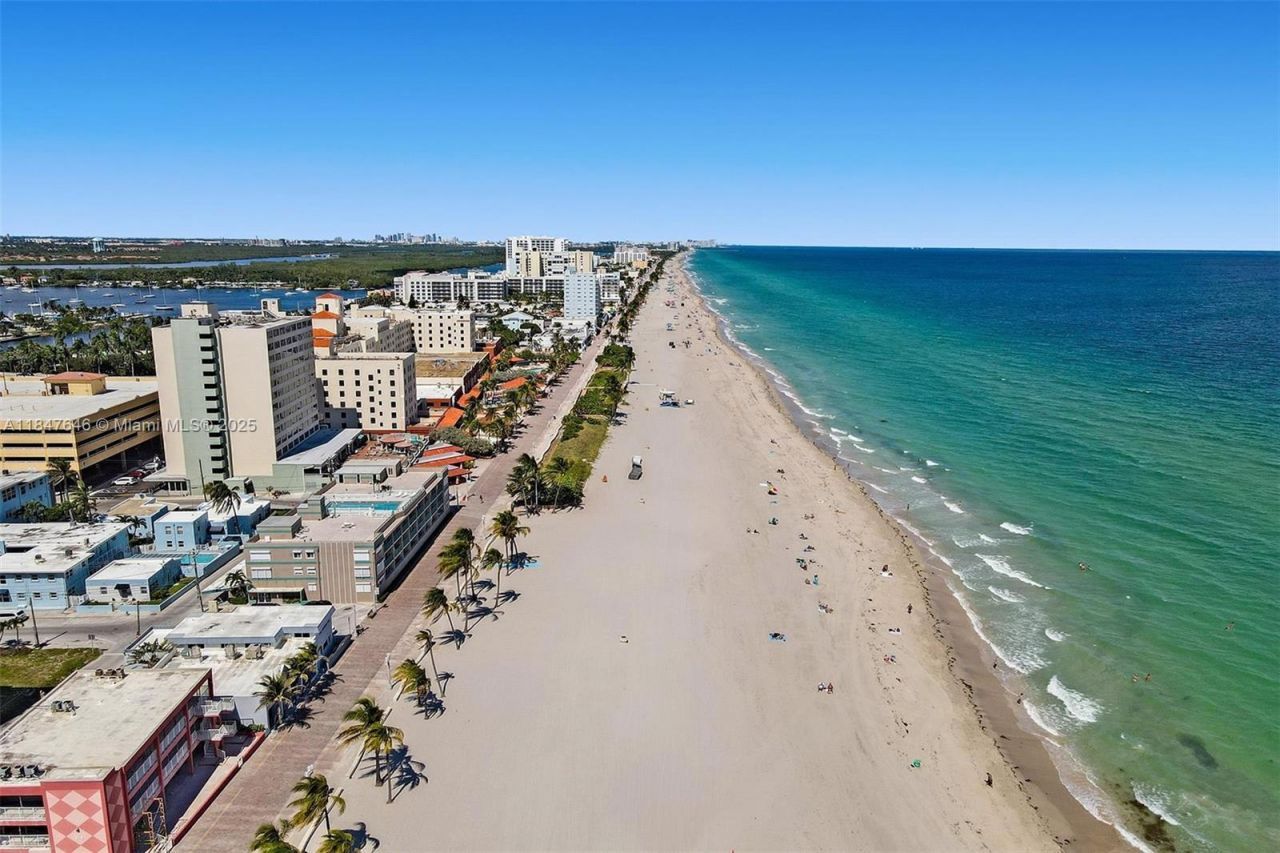 345 Virginia St, Hollywood, FL 33019 Photo