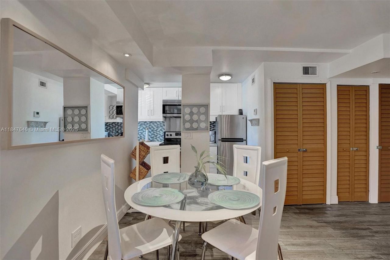 345 Virginia St, Hollywood, FL 33019 Photo