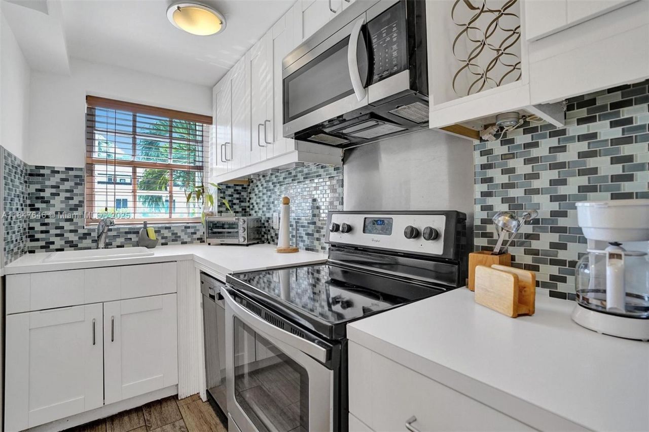 345 Virginia St, Hollywood, FL 33019 Photo