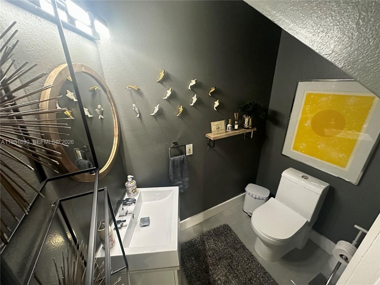 11 NE 151st St, Miami, FL 33162 Photo