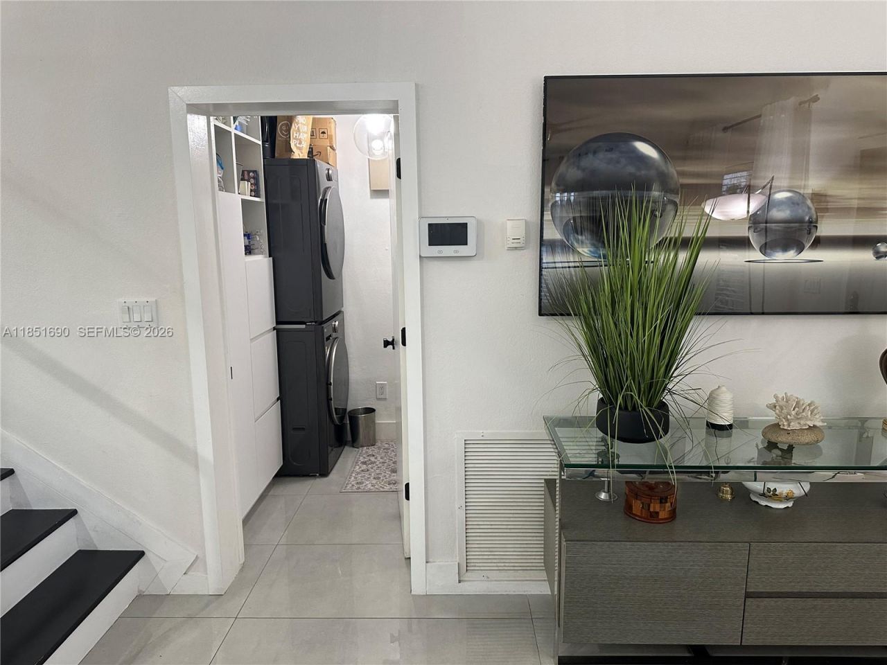 11 NE 151st St, Miami, FL 33162 Photo