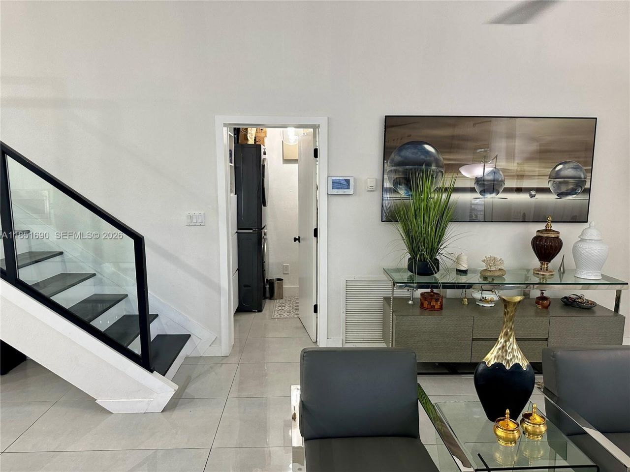 11 NE 151st St, Miami, FL 33162 Photo