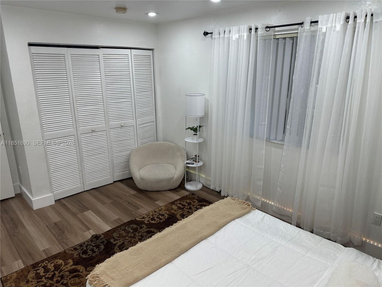 11 NE 151st St, Miami, FL 33162 Photo