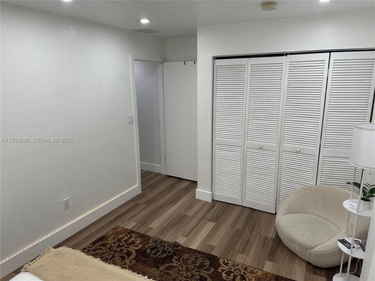 11 NE 151st St, Miami, FL 33162 Photo