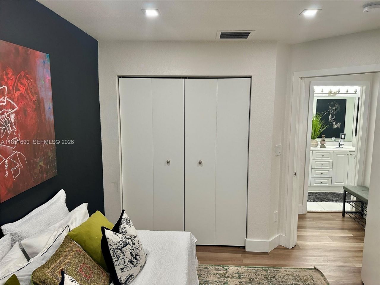 11 NE 151st St, Miami, FL 33162 Photo