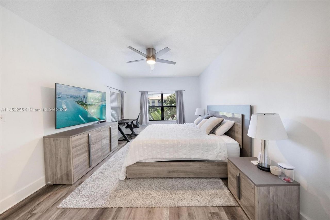 800 Uno Lago Dr, Unit 301, Juno Beach, FL 33408 Photo