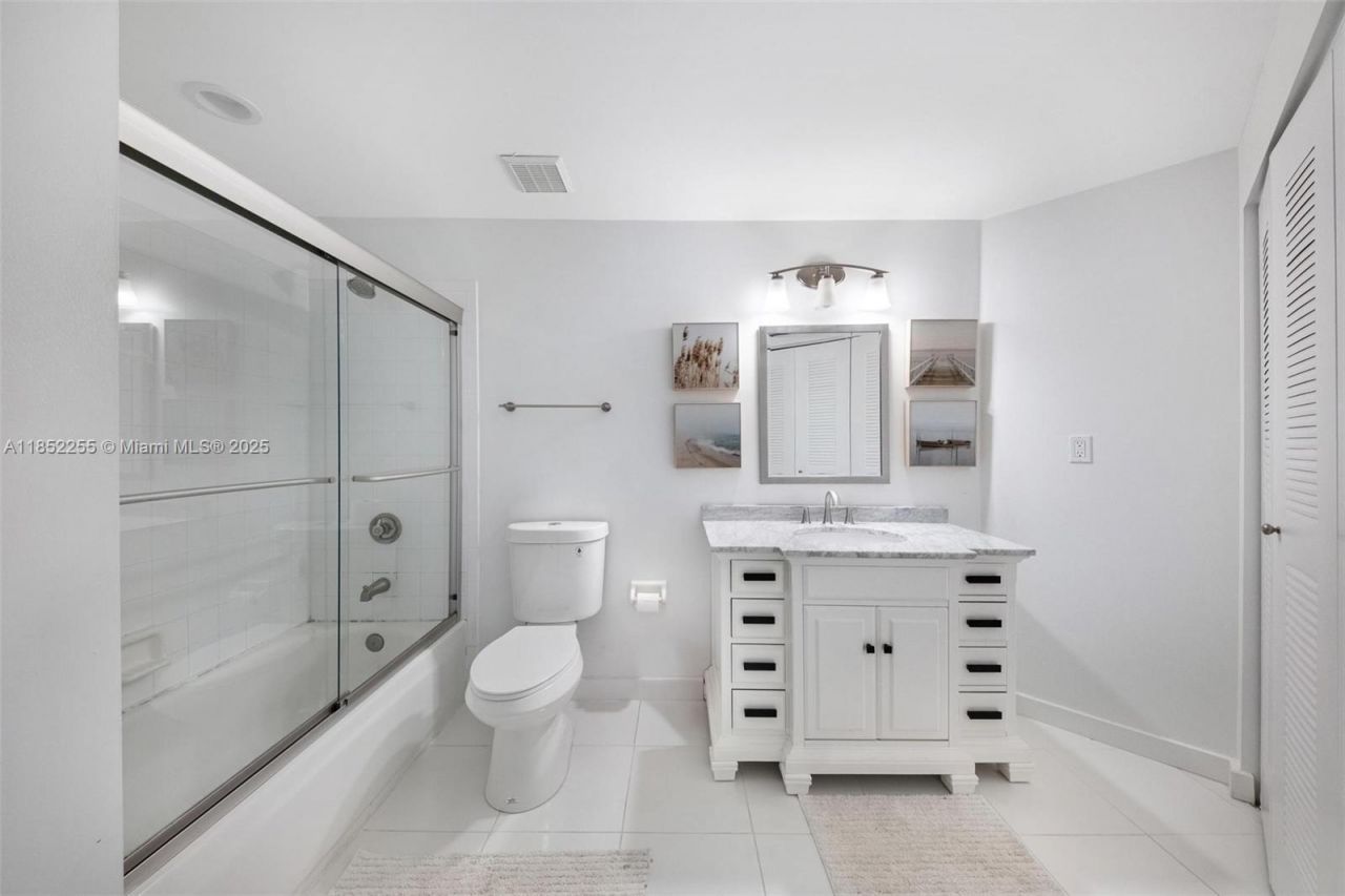 800 Uno Lago Dr, Unit 301, Juno Beach, FL 33408 Photo