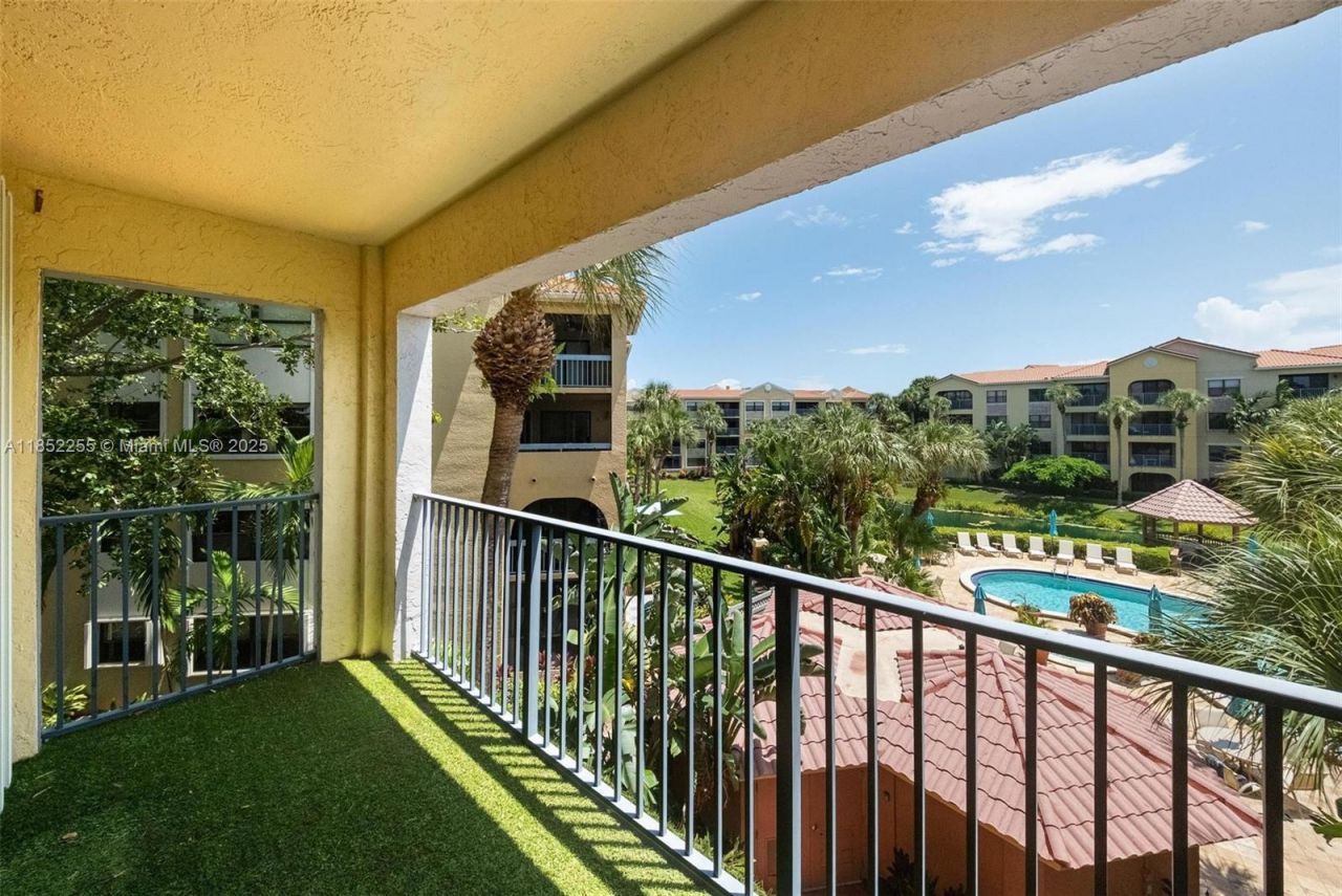 800 Uno Lago Dr, Unit 301, Juno Beach, FL 33408 Photo