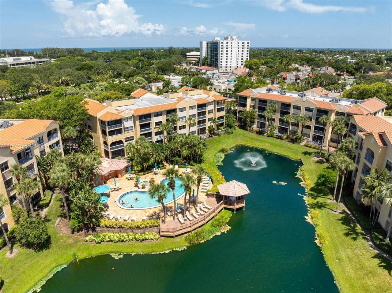 800 Uno Lago Dr, Unit 301, Juno Beach, FL 33408 Photo