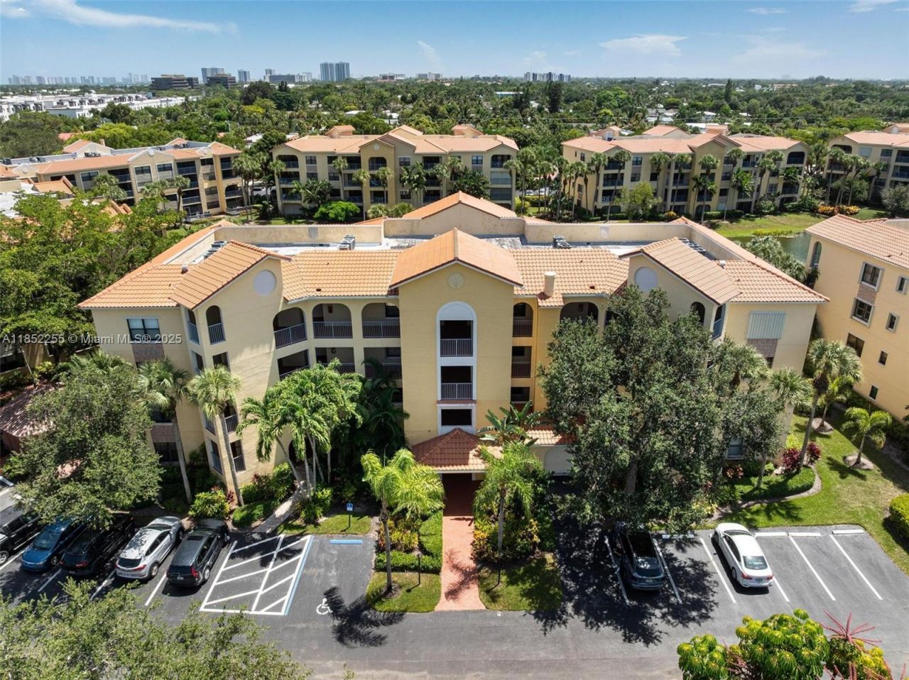 800 Uno Lago Dr, Unit 301, Juno Beach, FL 33408 Photo