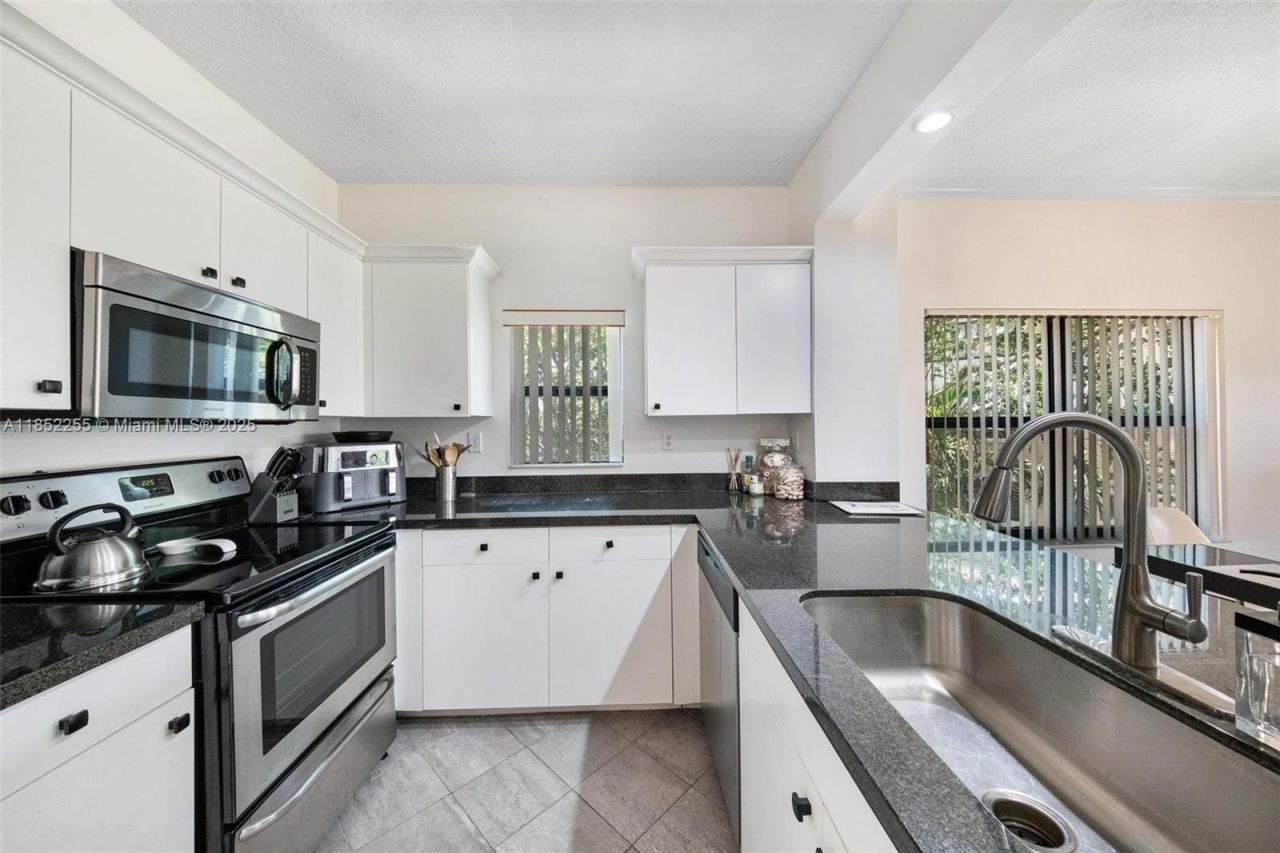 800 Uno Lago Dr, Unit 301, Juno Beach, FL 33408 Photo