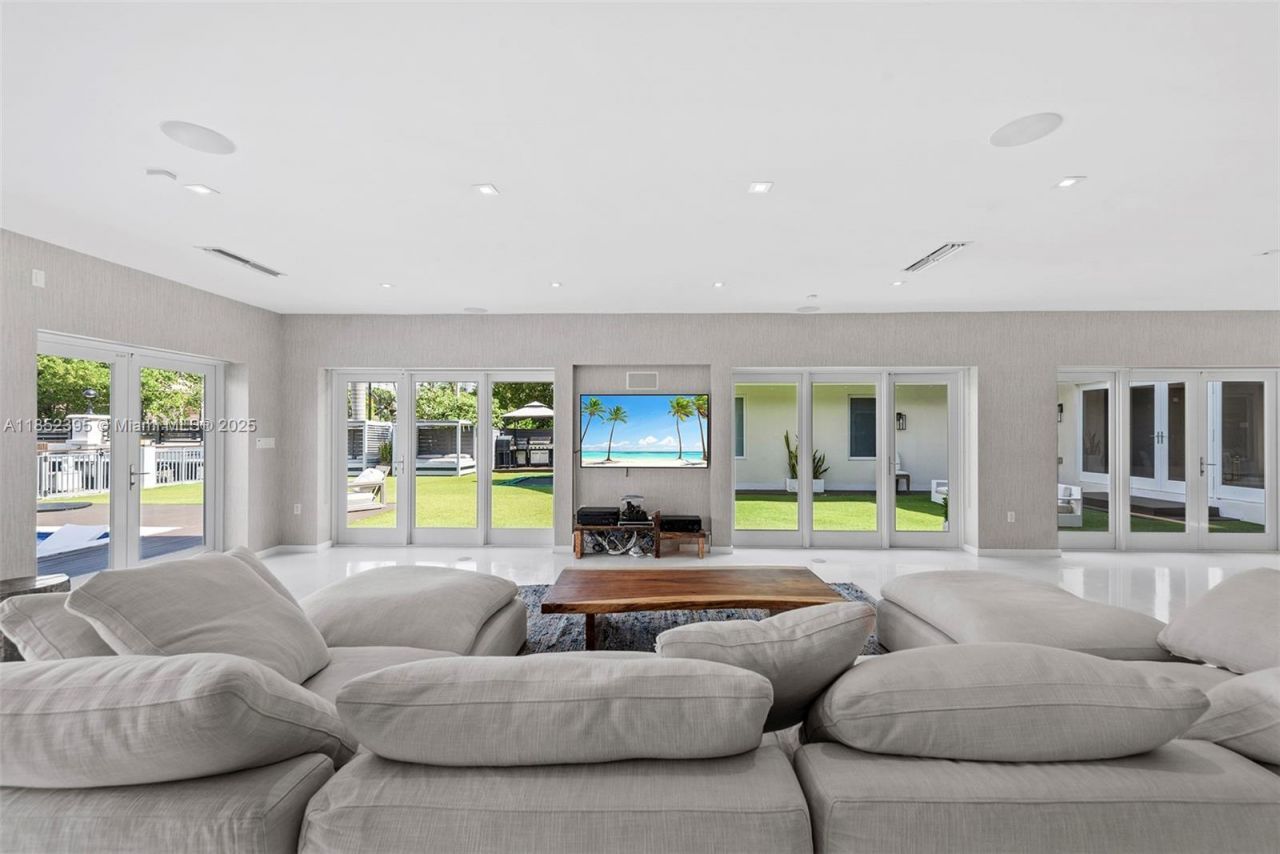 194 Golden Beach Dr, Golden Beach, FL 33160 Photo