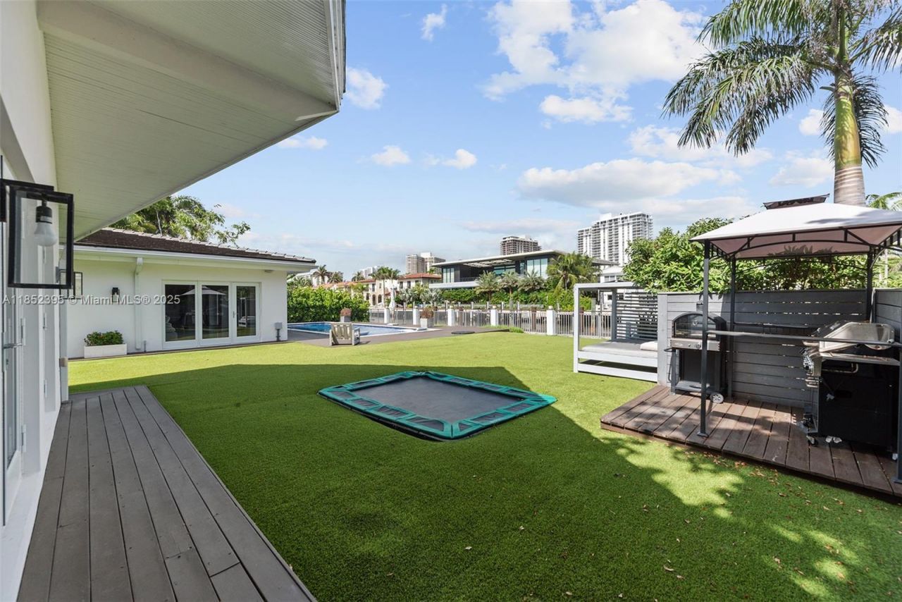 194 Golden Beach Dr, Golden Beach, FL 33160 Photo