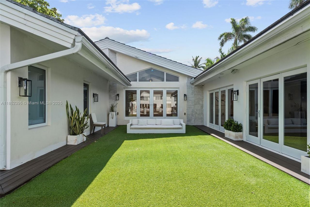 194 Golden Beach Dr, Golden Beach, FL 33160 Photo