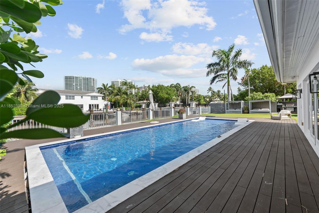 194 Golden Beach Dr, Golden Beach, FL 33160 Photo