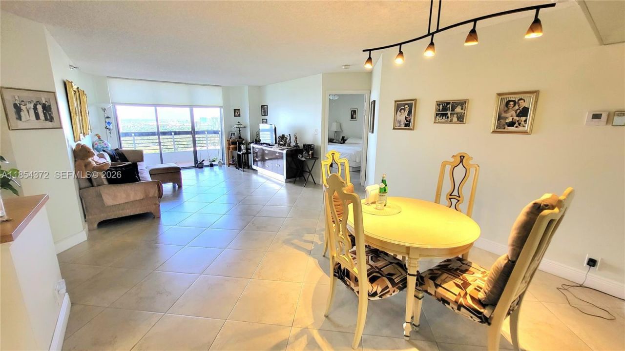 3530 Mystic Pointe Dr, Unit 2508, Aventura, FL 33180 Photo