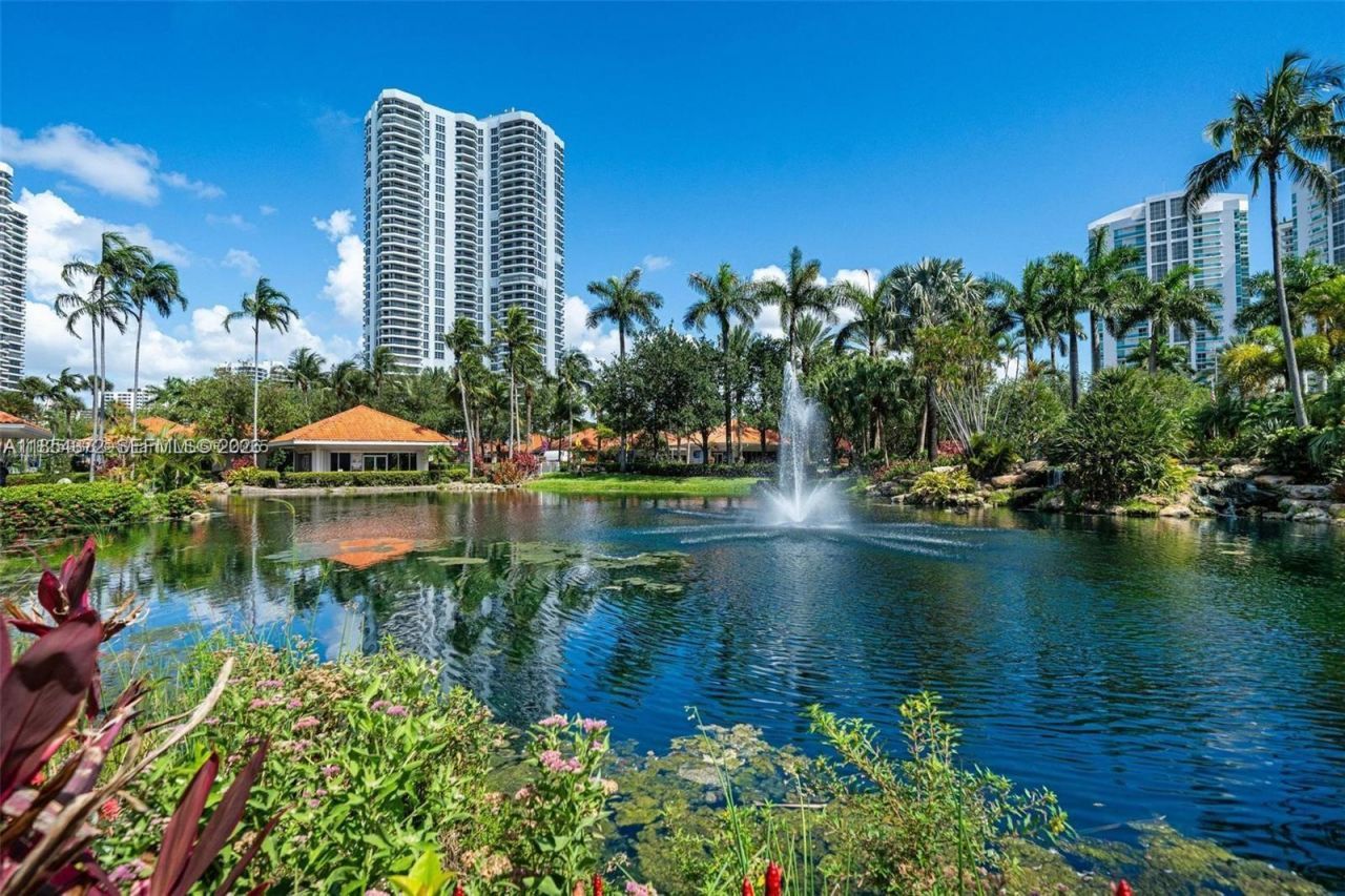 3530 Mystic Pointe Dr, Unit 2508, Aventura, FL 33180 Photo