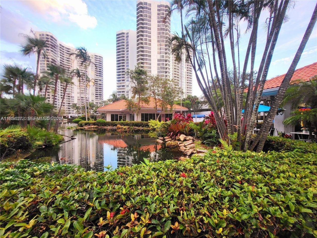 3530 Mystic Pointe Dr, Unit 2508, Aventura, FL 33180 Photo