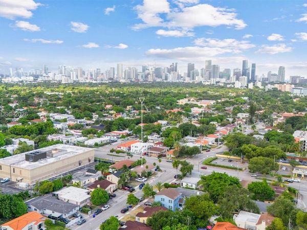 1701 SW 21st St, Miami, FL 33145