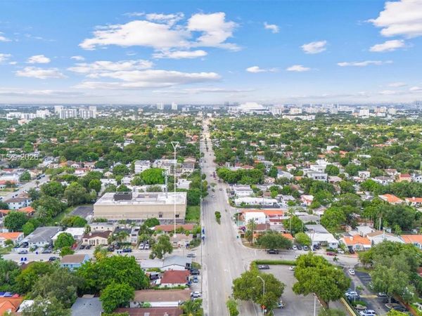 1701 SW 21st St, Miami, FL 33145