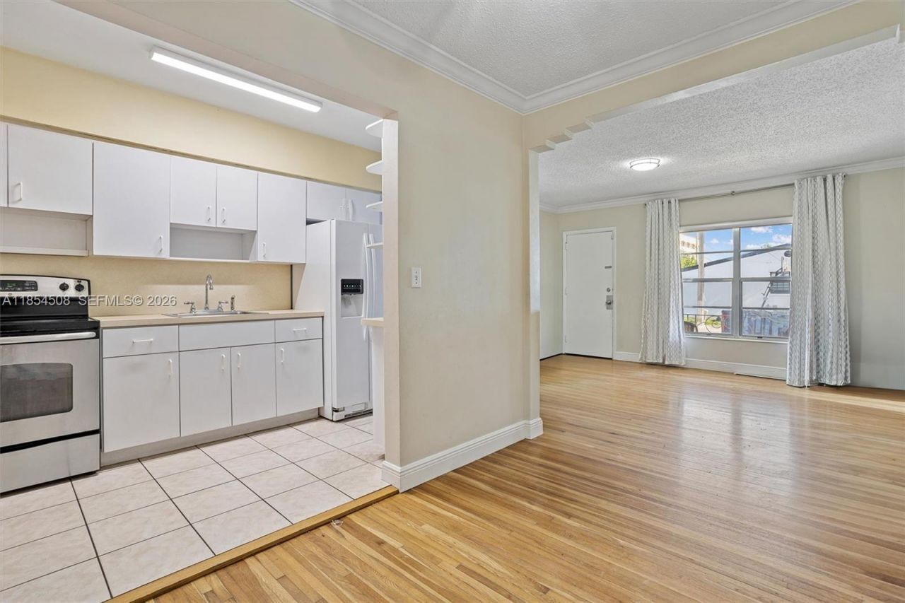 1701 SW 21st St, Miami, FL 33145 Photo