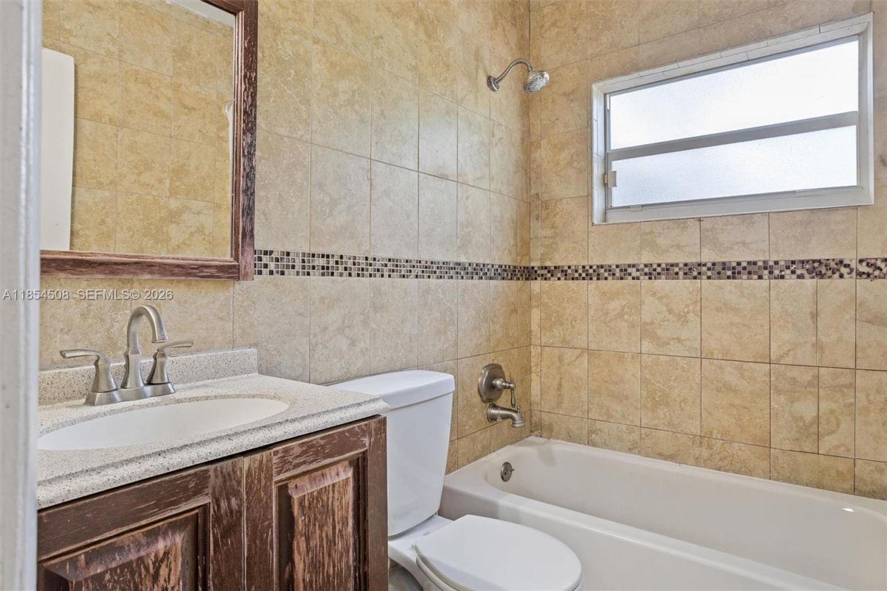 1701 SW 21st St, Miami, FL 33145 Photo