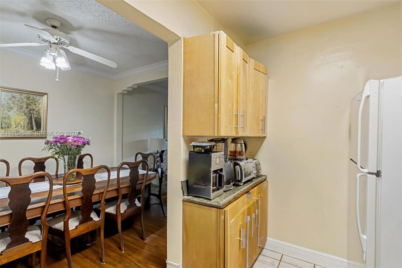 1701 SW 21st St, Miami, FL 33145 Photo