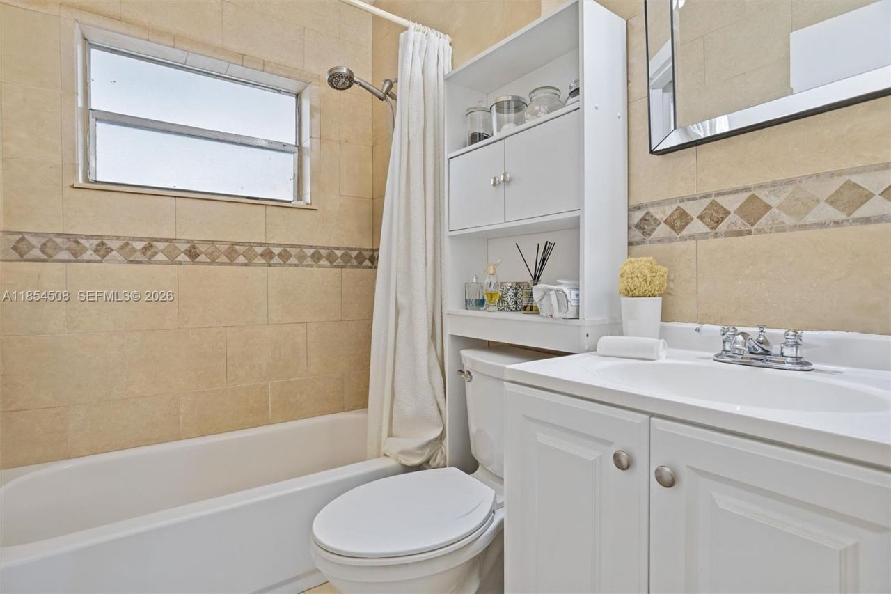 1701 SW 21st St, Miami, FL 33145 Photo