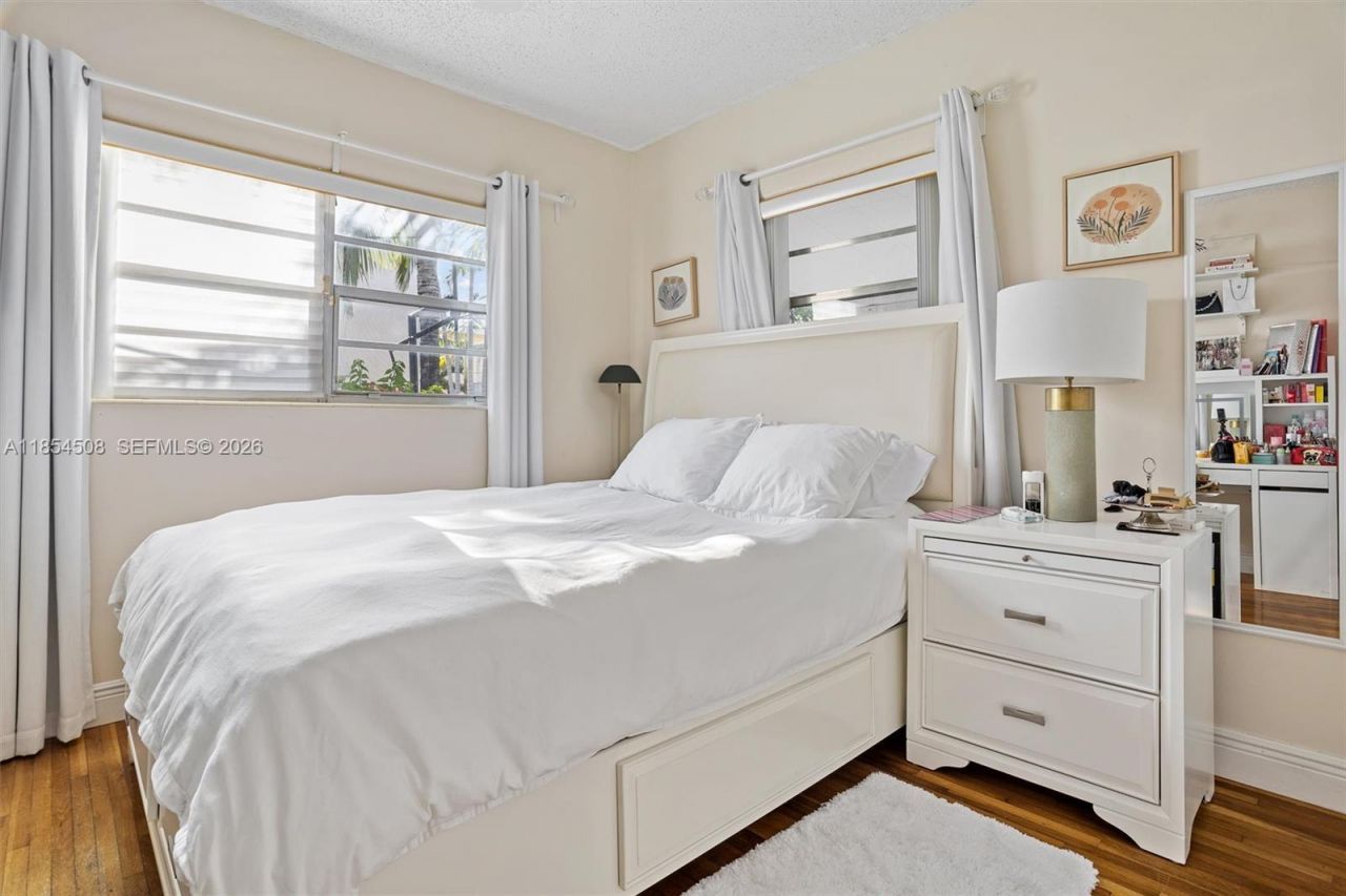 1701 SW 21st St, Miami, FL 33145 Photo