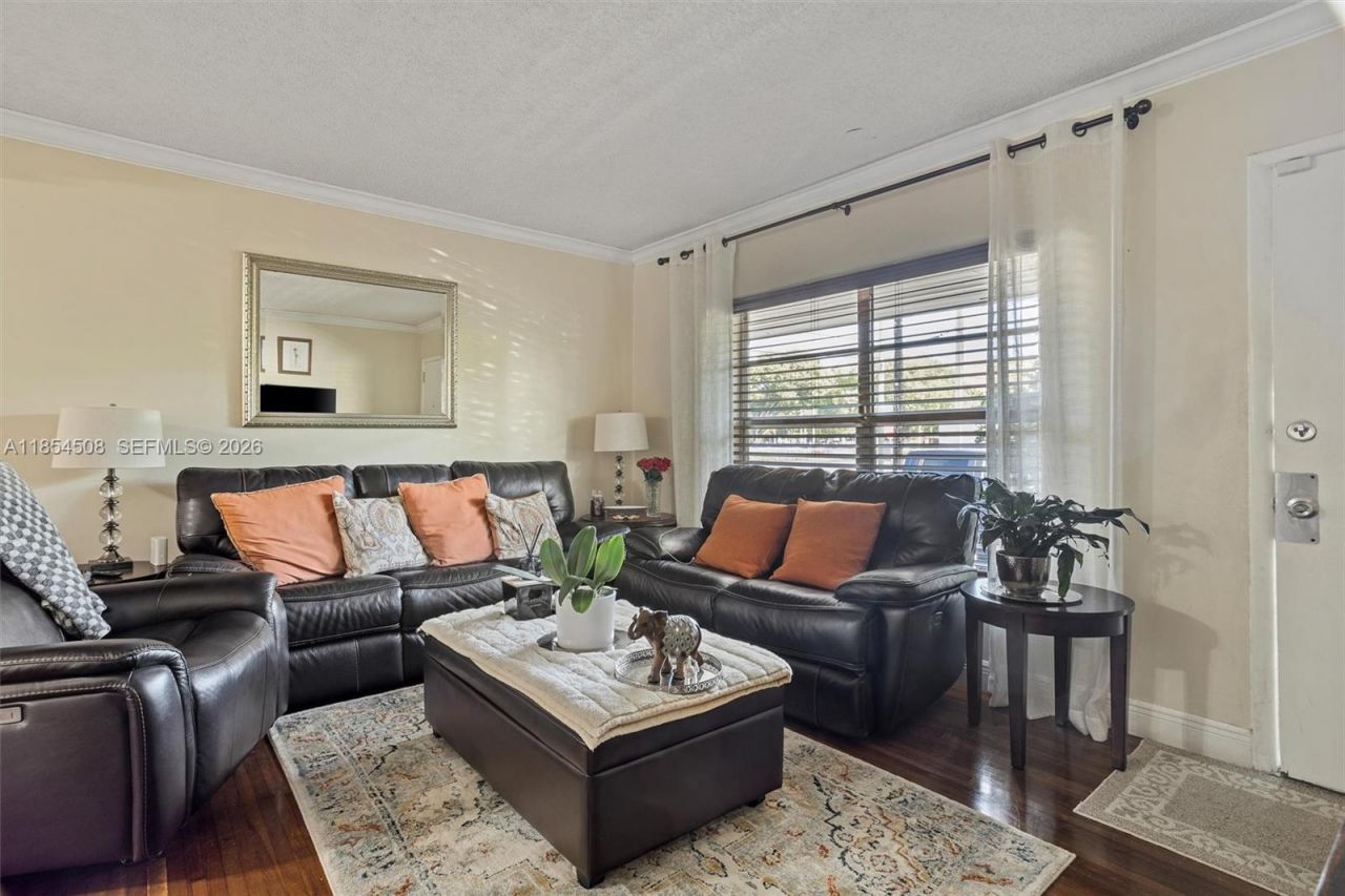 1701 SW 21st St, Miami, FL 33145 Photo