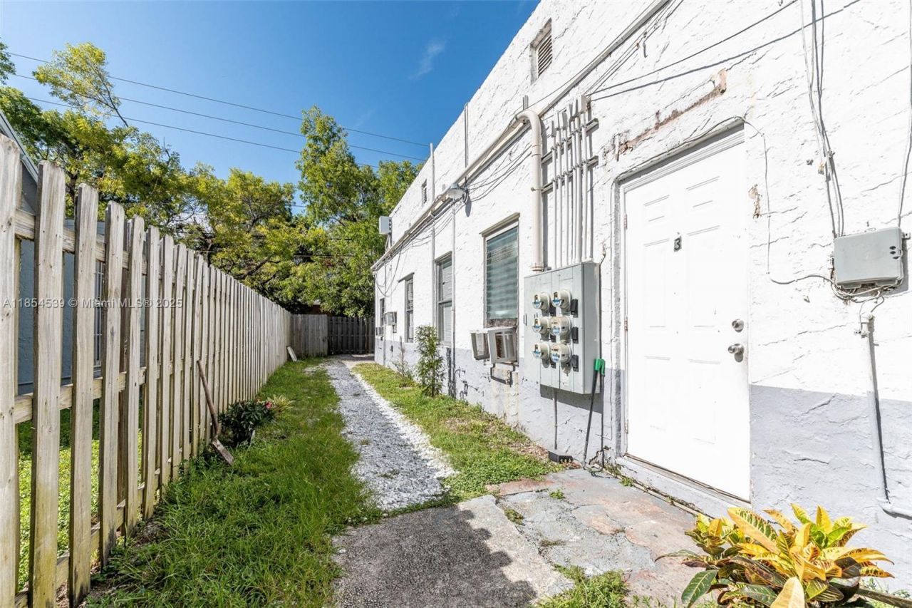 180 NW 59th St, Miami, FL 33127 Photo