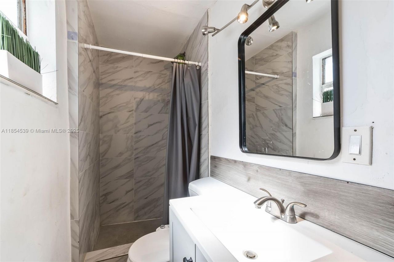 180 NW 59th St, Miami, FL 33127 Photo