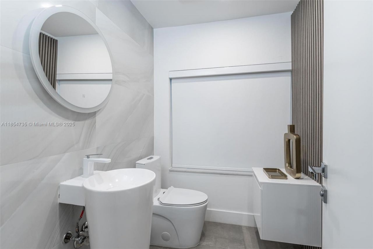 1331 97th St, Bay Harbor Islands, FL 33154 Photo