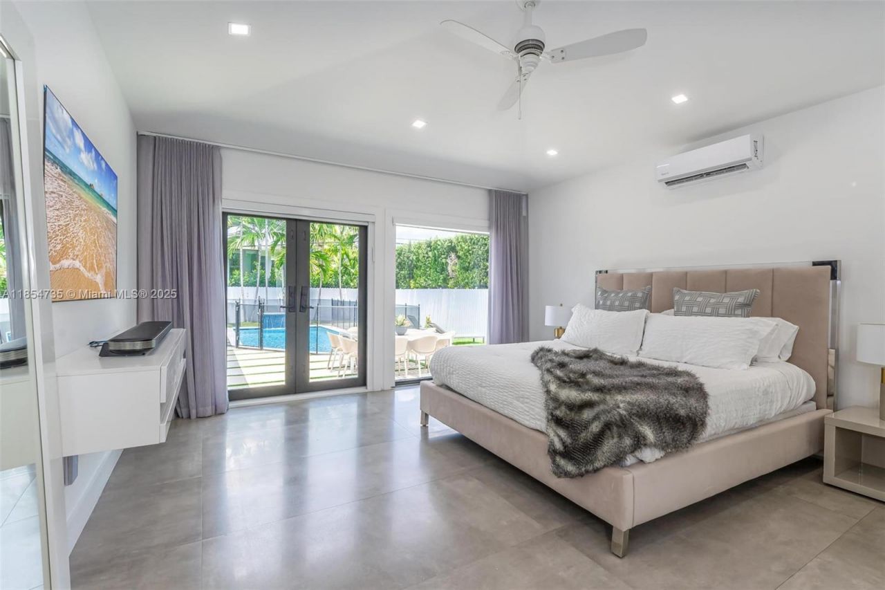 1331 97th St, Bay Harbor Islands, FL 33154 Photo