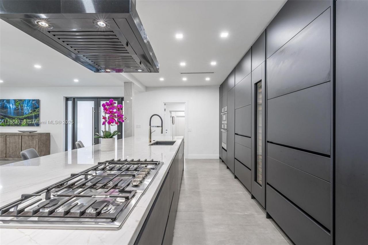 1331 97th St, Bay Harbor Islands, FL 33154 Photo