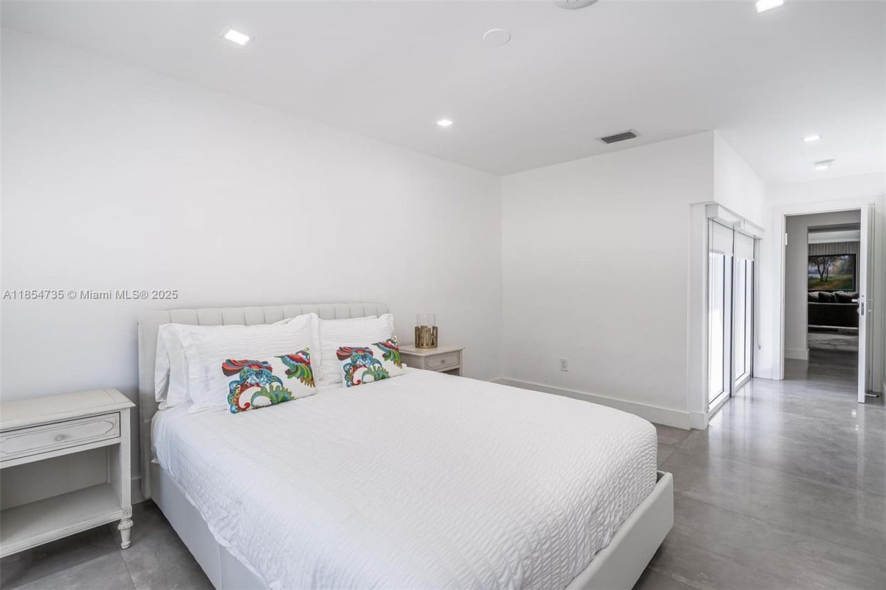 1331 97th St, Bay Harbor Islands, FL 33154 Photo