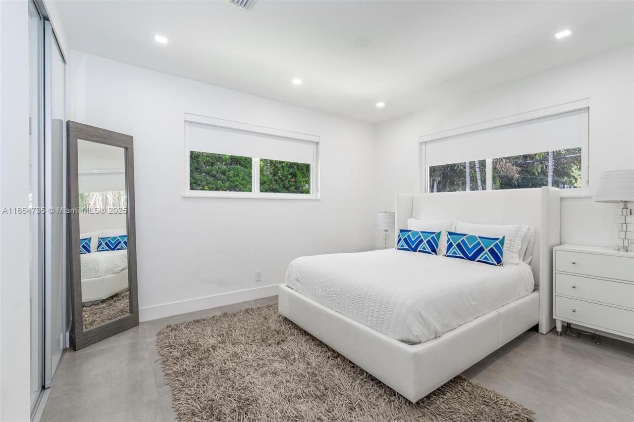 1331 97th St, Bay Harbor Islands, FL 33154 Photo