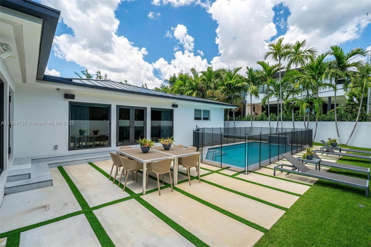 1331 97th St, Bay Harbor Islands, FL 33154 Photo