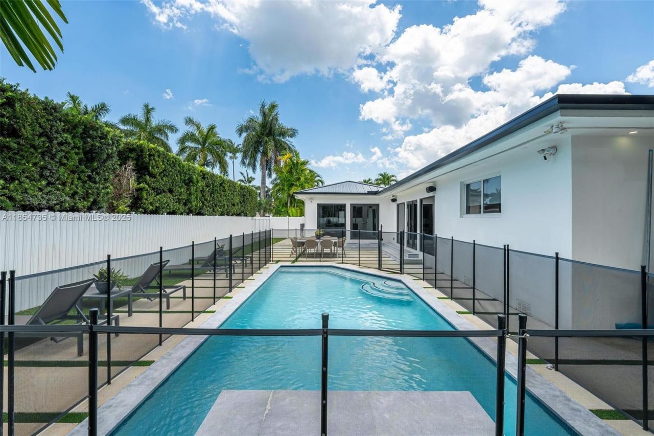 1331 97th St, Bay Harbor Islands, FL 33154 Photo