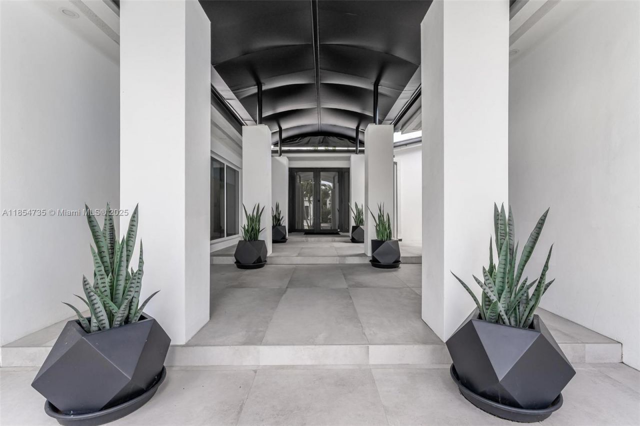 1331 97th St, Bay Harbor Islands, FL 33154 Photo