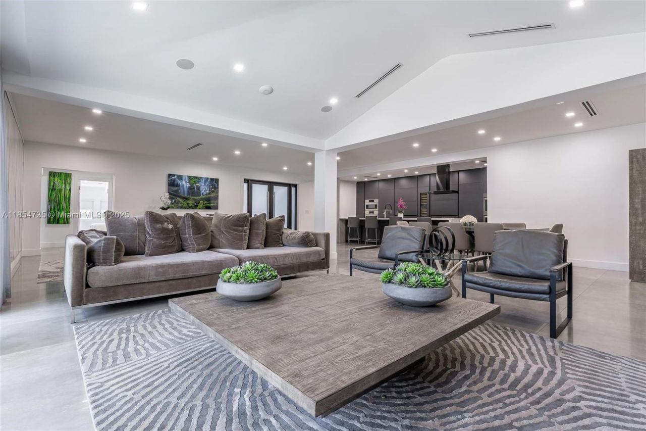 1331 97th St, Bay Harbor Islands, FL 33154 Photo