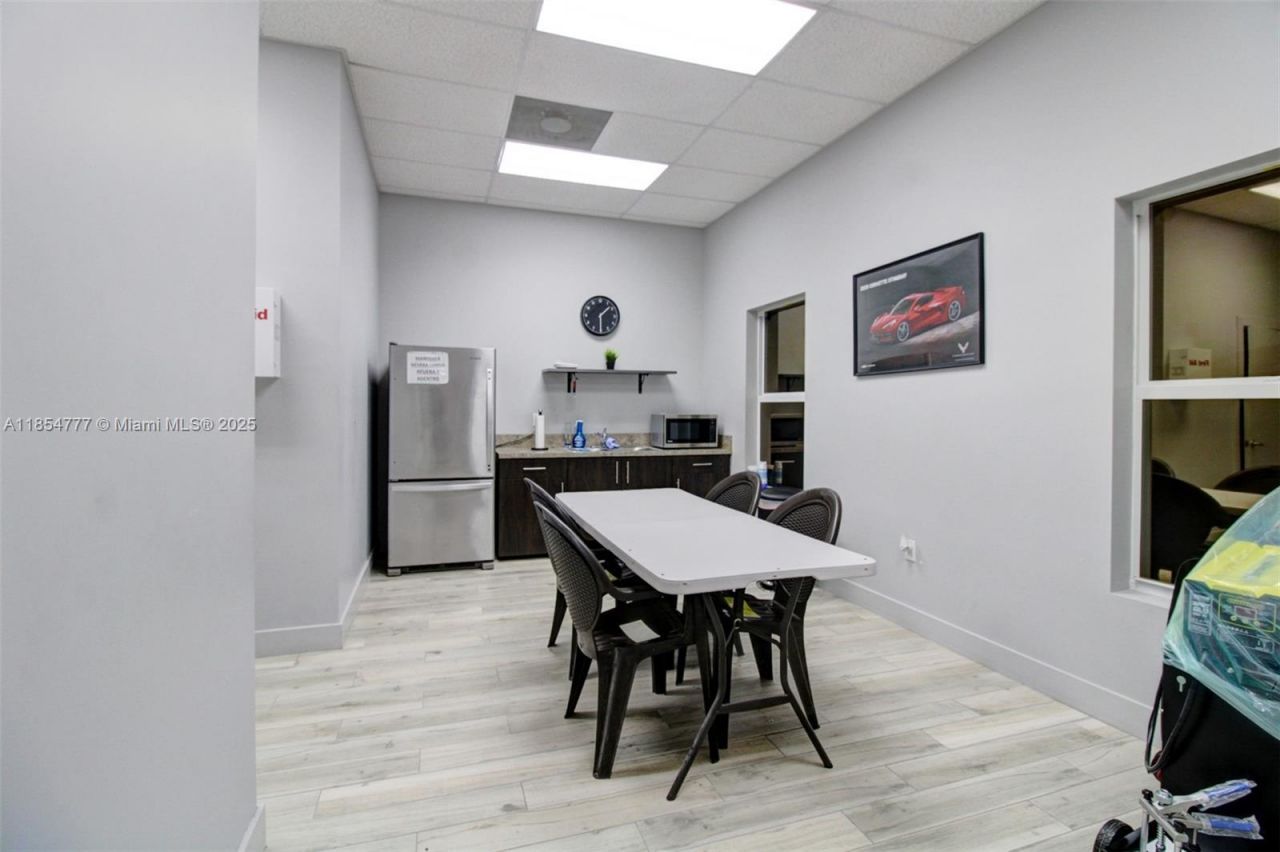 500 S Dixie Hwy, Hollywood, FL 33020 Photo