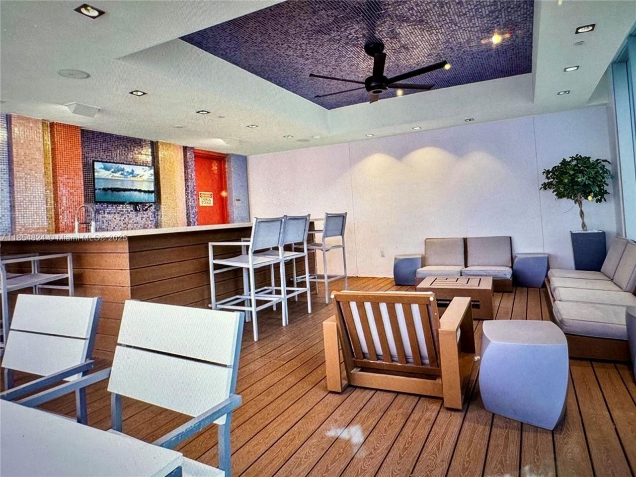 500 Brickell Ave, Unit 1204, Miami, FL 33131 Photo