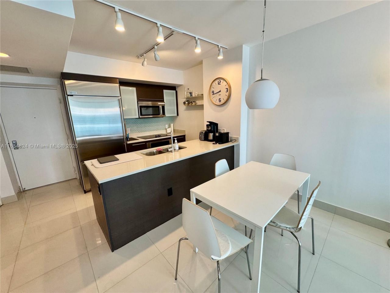 500 Brickell Ave, Unit 1204, Miami, FL 33131 Photo