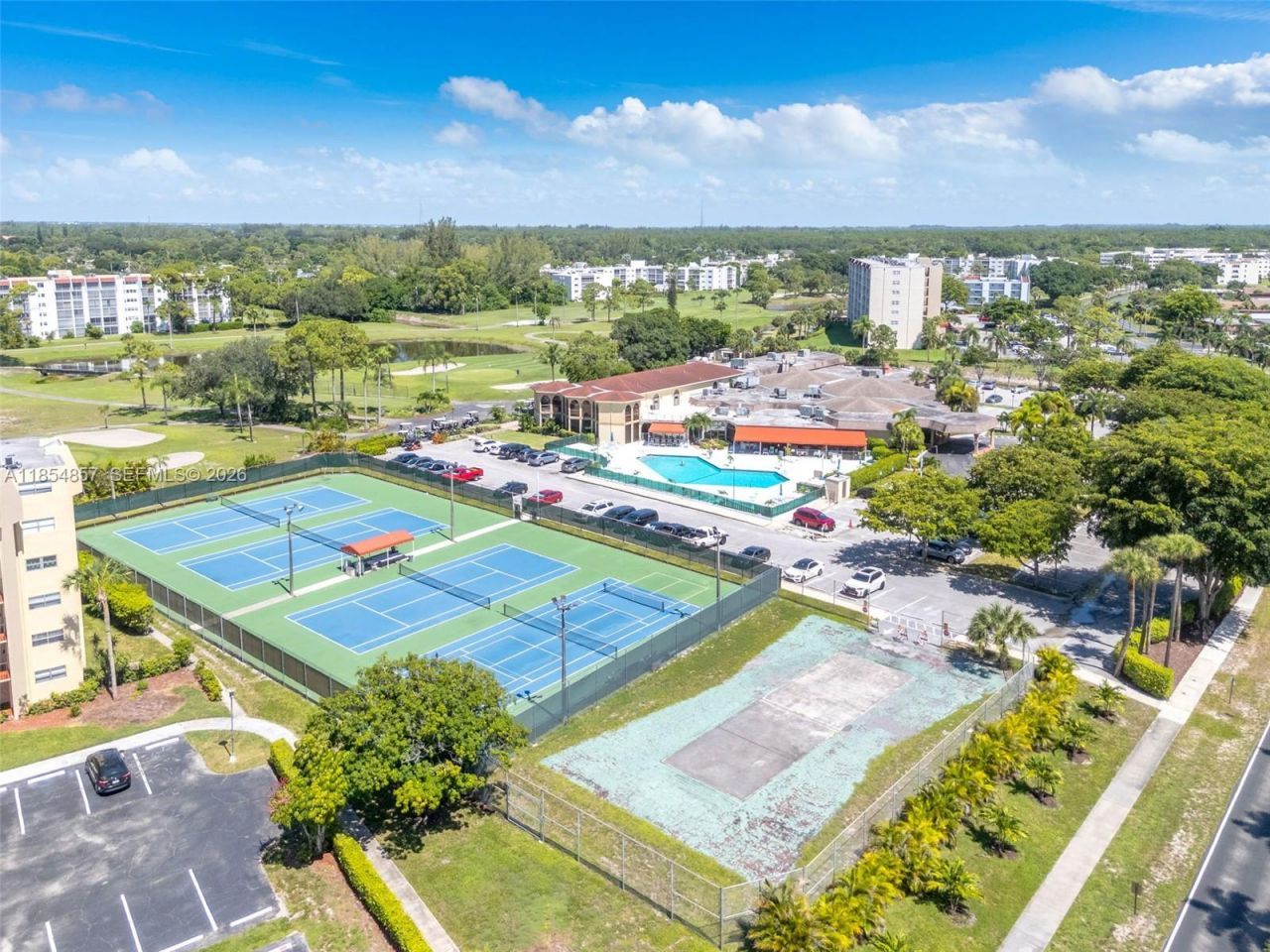 3524 Via Poinciana, Unit 302, Lake Worth, FL 33467 Photo