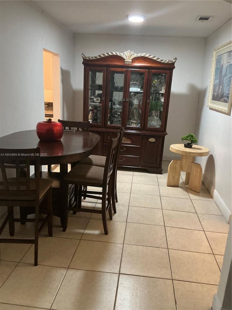 1855 NW 32nd St, Miami, FL 33142 Photo